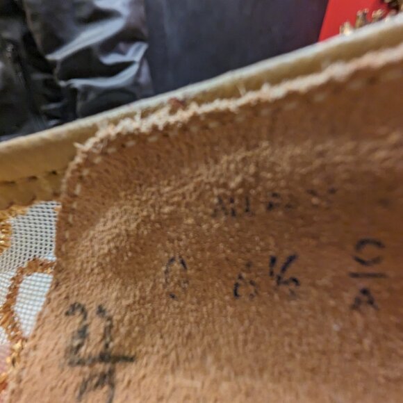 Vintage Red Cross Gold Mesh Chunky Heel - Picture 5 of 5